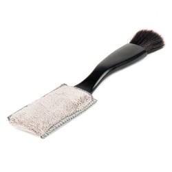 Dust brush for cleaning slots, grids